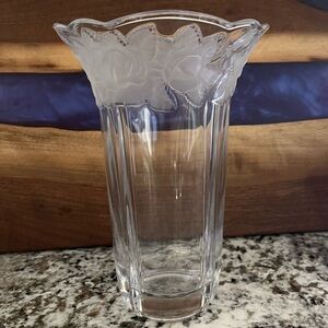 Mikasa Studio Nova Elegant Clear Glass Vase with Frosted Floral Design